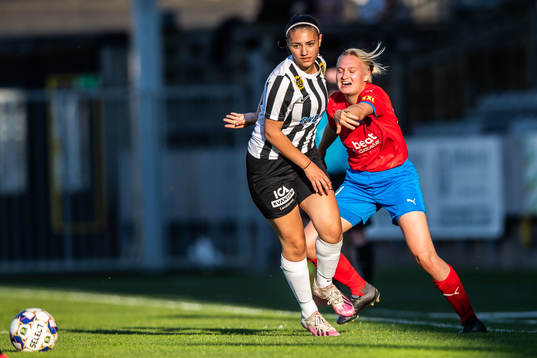 Landskronas Azra Caljakovic och Helsingborsgs Maya