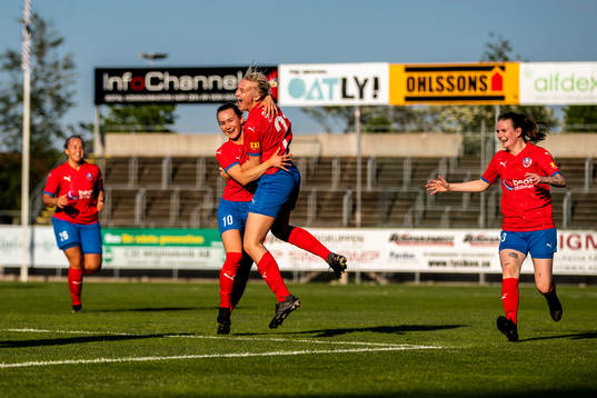 Helsingborsgs Maya Waltersson jublar