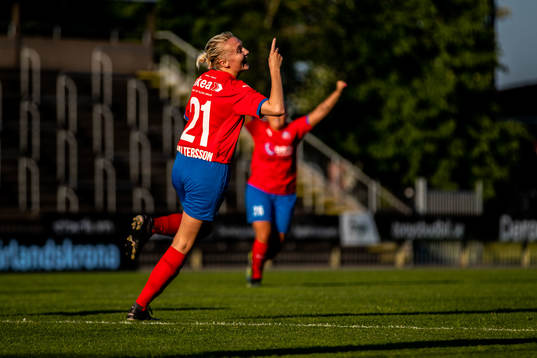 Helsingborsgs Maya Waltersson jublar
