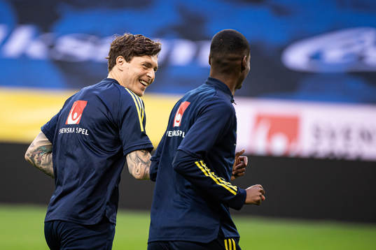 Victor Nilsson Lindelöf and Alexander Isak of the Swedish