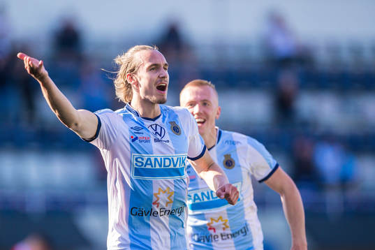 Gefles Linus Sahlin jublar
