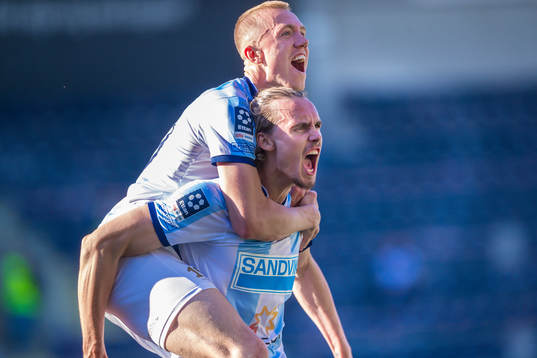 Bläddra bland fler bilder av Fotboll, Div 1 norra, herr, Gefle - Assyriska FF