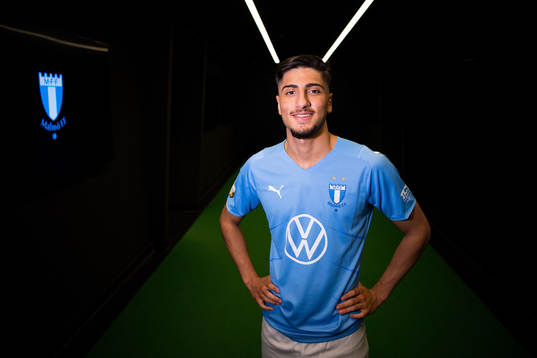 Malmö FF presenterar Peter Gwargis som ny spelare