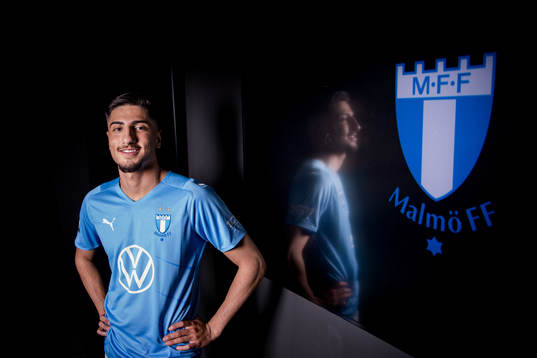 Malmö FF presenterar Peter Gwargis som ny spelare
