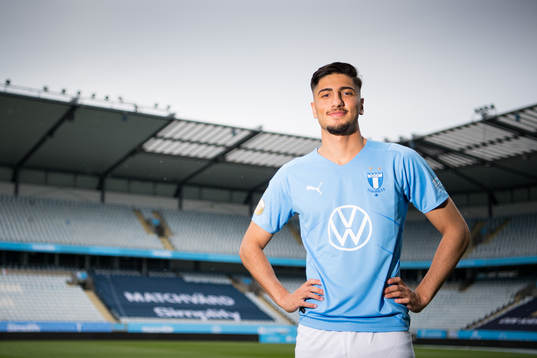 Malmö FF presenterar Peter Gwargis som ny spelare