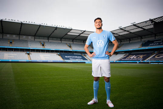 Malmö FF presenterar Peter Gwargis som ny spelare