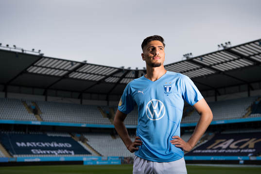 Malmö FF presenterar Peter Gwargis som ny spelare