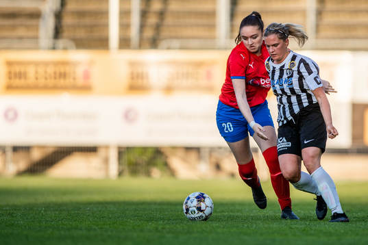 Helsingborgs Olivia Eriksson och Landskronas Emelier Möller