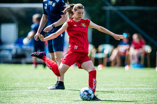 Malene Wik Alfredsen of Røa warms up