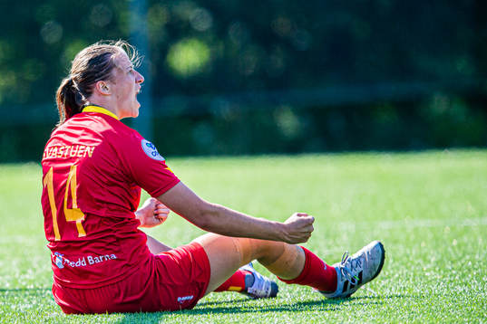 Ragne Hagen Svastuen of Røa celebrates