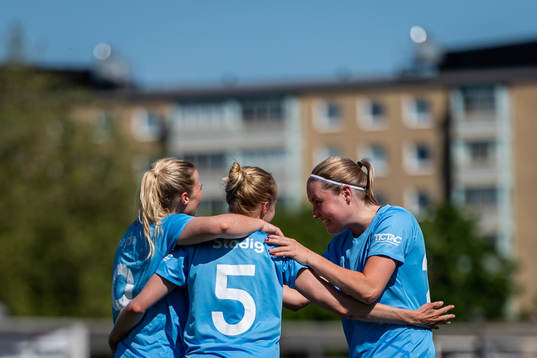 Malmö FFs Madeleine Hejde, Stina Stadig och Rebecka Holm