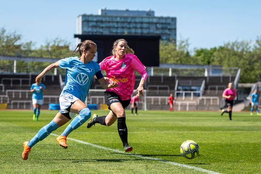 Malmö FFs Cornelia Lindgren mot Lunds Emilia Jönsson
