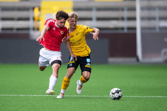 Kalmars Moustafa Benshi och Elfsborgs Otto Vallentin