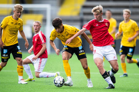 Elfsborgs Besfort Zeneli och Kalmars Olle Lindh