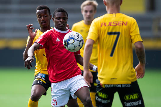 Elfsborgs Awil Hassan och Kalmars Mohamed Mohamud Issack