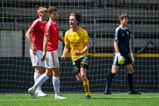 Elfsborgs Kevin Strand jublar