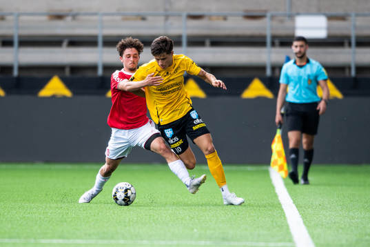 Kalmars Moustafa Benshi och Elfsborgs Besfort Zeneli
