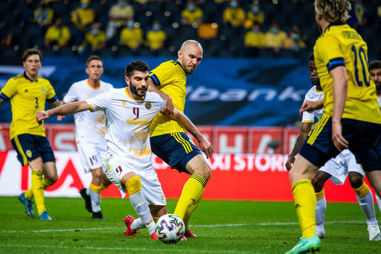 Artur Miranyan of Armenia and Marcus Danielson of Sweden