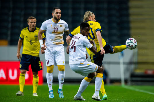 Emil Forsberg of Sweden and Jordi Joao Monroy Ararat of