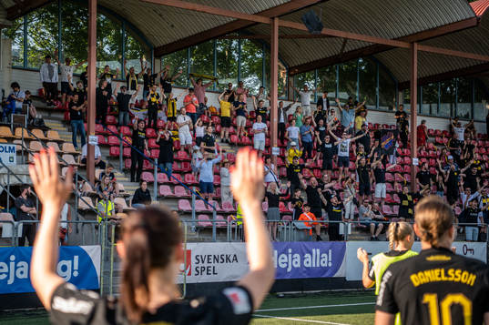 s spelare med supportrar