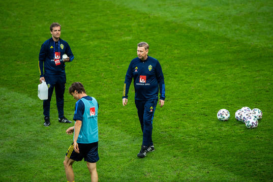 Assistant coach Peter Wettergren of Sweden