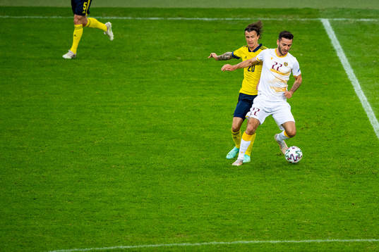 Kristoffer Olsson of Sweden and Sargis Adamyan of Armenia