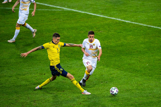 Mikael Lustig of Sweden and Hakob Hakobyan of Armenia