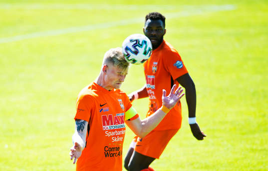 Kristianstads Linus Svensson  i matchen i division 2 Södra