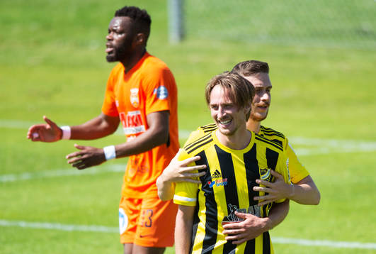 IFK hässleholms Julian Gradanovski har gjort 2-0 på