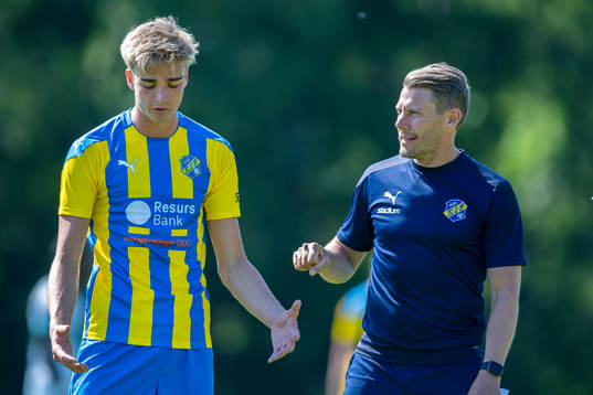 Eskilsminnes William Nilsson och Tränare Patrik Ingelsten