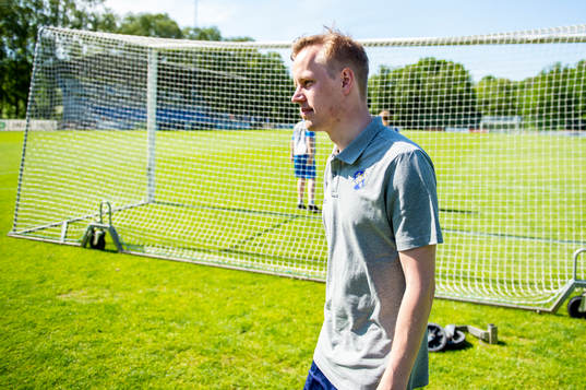 Eskilsminnes Ass. Tränare André Petersson deppar