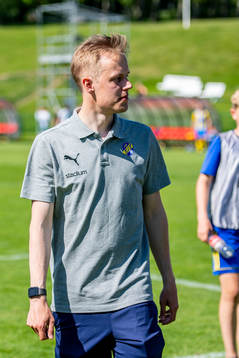 Eskilsminnes Ass. Tränare André Petersson deppar