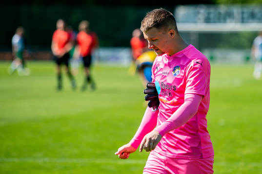 Eskilsminnes Målvakt Pontus Löfvenmark deppar