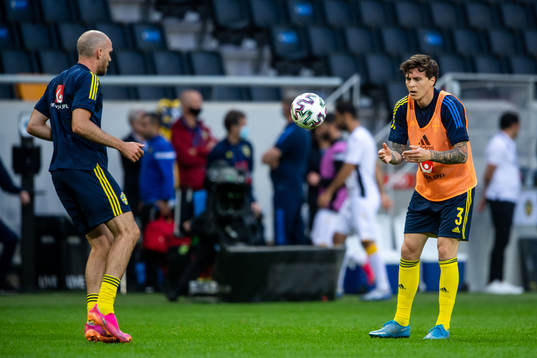 Marcus Danielson and Victor Nilsson Lindelöf of Sweden