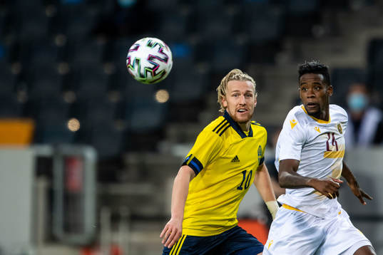 Emil Forsberg of Sweden and Jordi Joao Monroy Ararat of