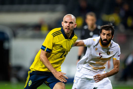 Marcus Danielson of Sweden and Artak Grigoryan of Armenia
