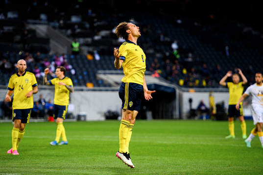 Albin Ekdal of Sweden reacts