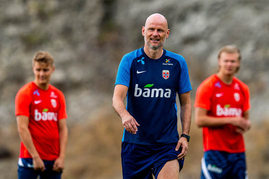 Bläddra bland fler bilder av Football, Norway, training