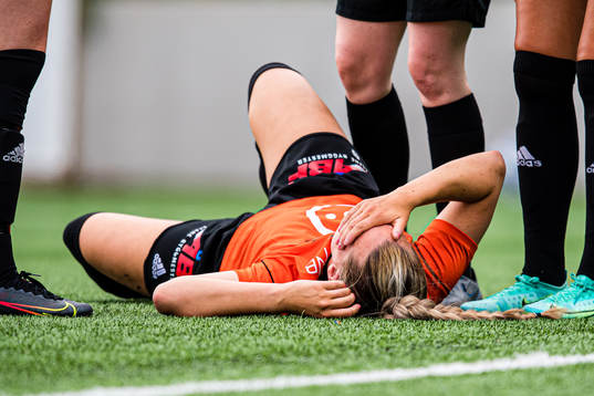 Katarina Dybvik Sunde of Åsane in pain