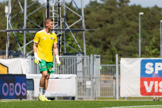 Falkenbergs målvakt Johan Brattberg före fotbollsmatchen