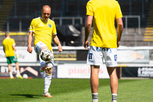 Falkenbergs Christoffer Carlsson före fotbollsmatchen i