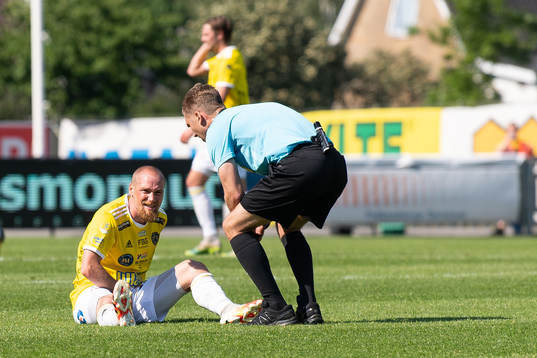 Falkenbergs Christoffer Carlsson har ont
