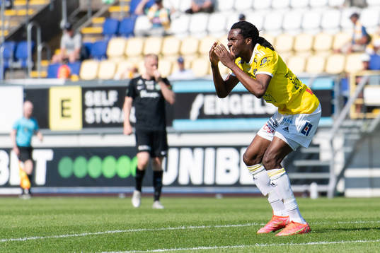 Falkenbergs Kwame Kizito reagerar