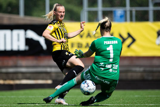 Häckens Stina Blackstenius med ett avslut som Piteås
