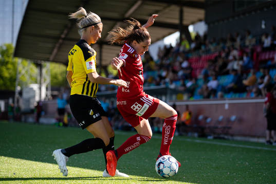 Häckens Emma Kullberg och Piteås Josefin Johansson