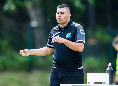 Älmeboda/Linneryds tränare Muamer Makic