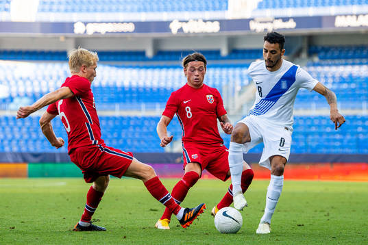 Birger Meling and Patrick Berg of Norway against Carlos