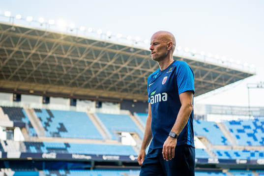 Ståle Solbakken, head coach of Norway, looks dejected
