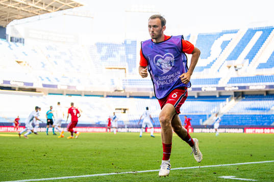Fredrik Aursnes of Norway warms up