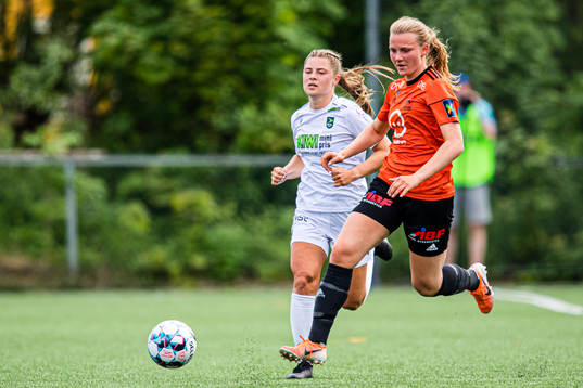 Ellen Halseth of Øvrevoll Hosle and Madelen Erika Rønvik